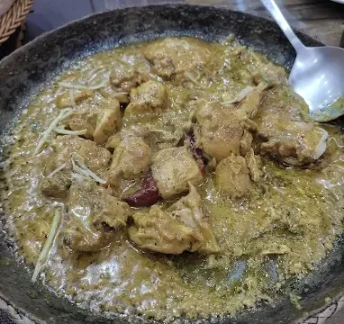 Traditional Pakistani food
